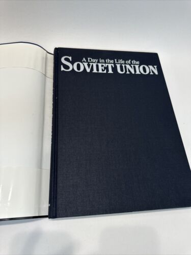 A Day in the Life of the Soviet Union by Rick Smolan (Hardcover)