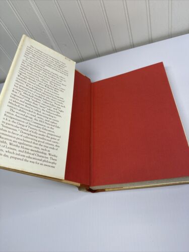 The Graves of Academe by Richard Mitchell 1981 HCDJ First Edition VG